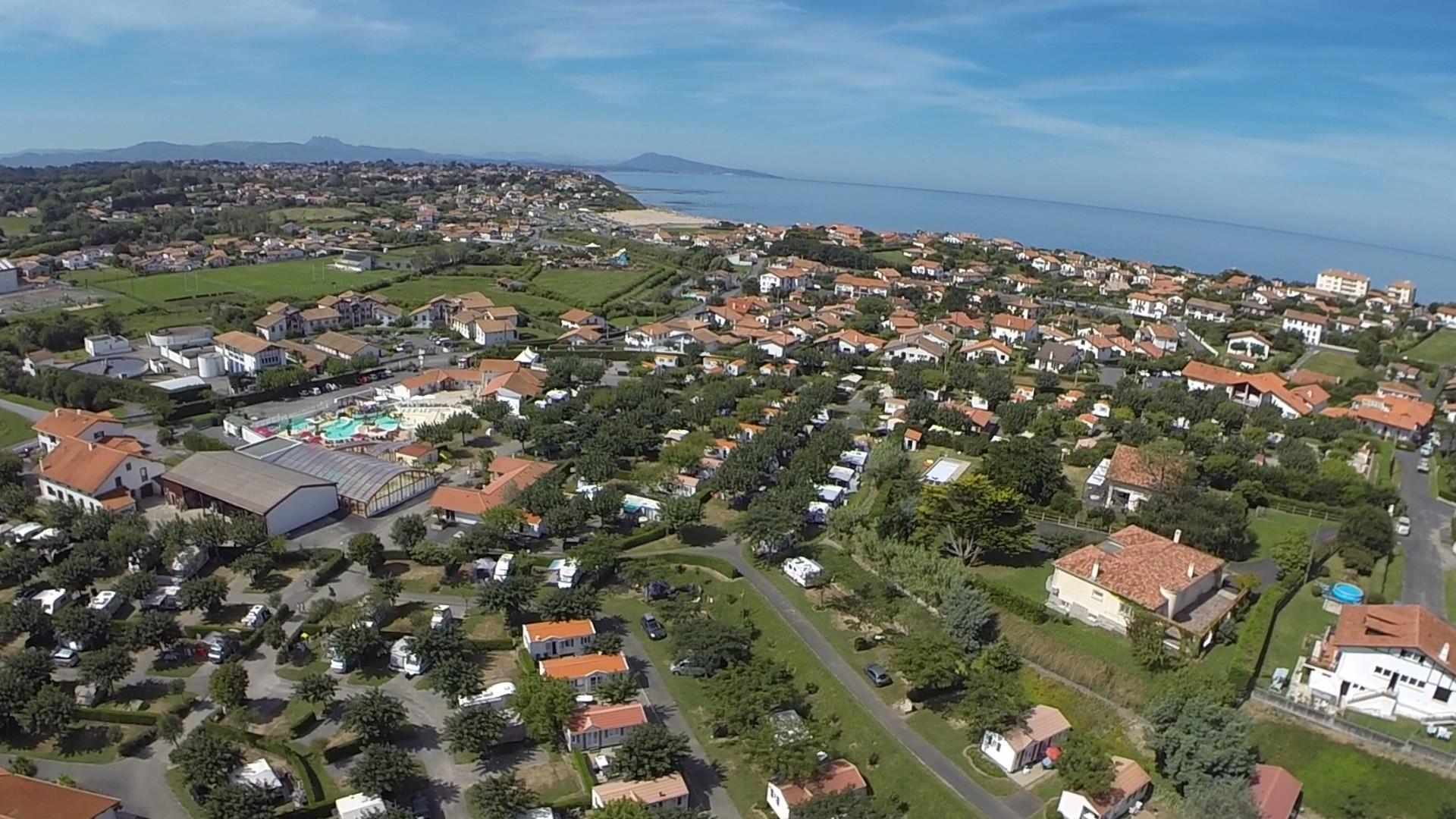 Quelles sont les offres de location au camping Ur-Onea ?